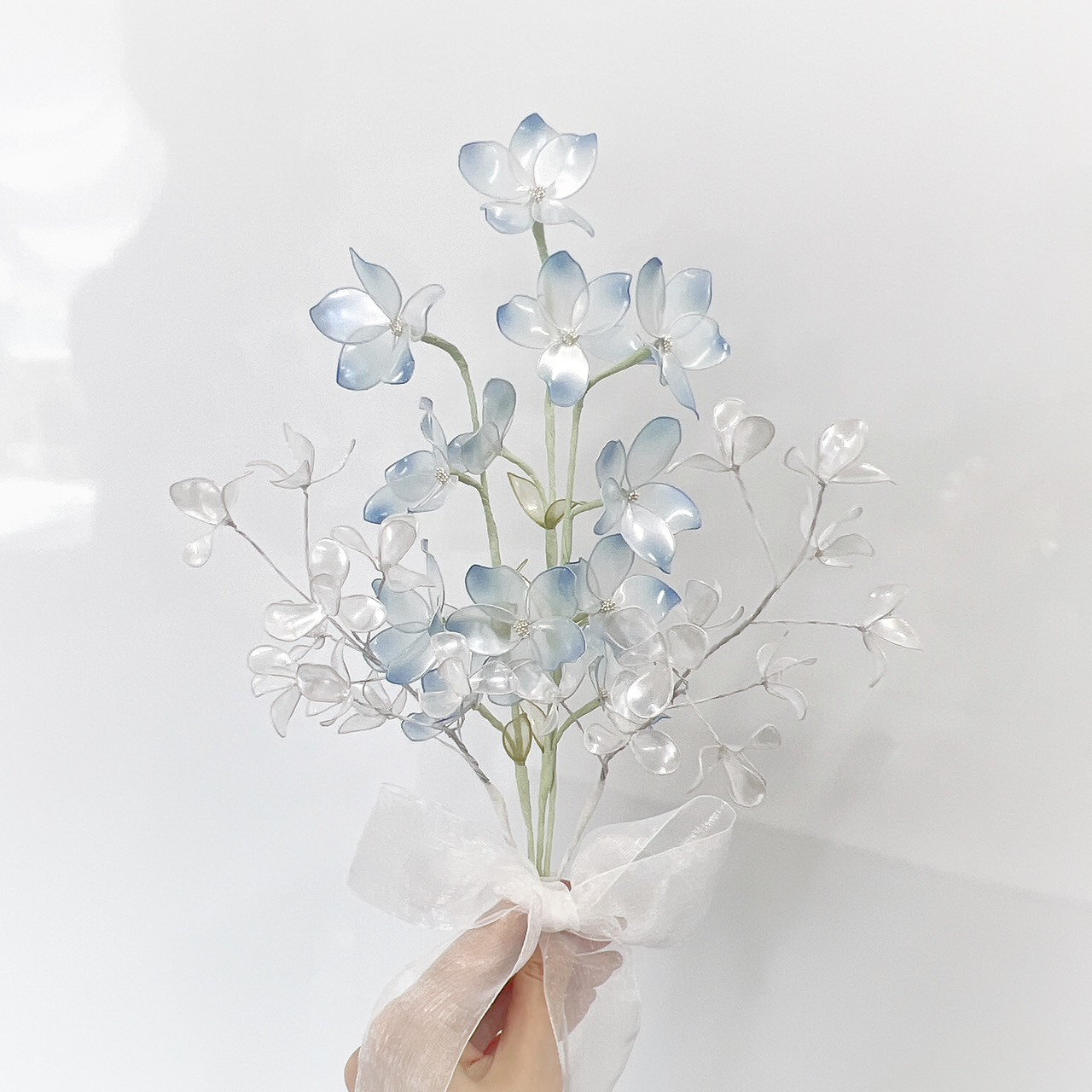 【お得なブーケ】デルフォニウムとカスミソウのブーケ ５本セット　b2028