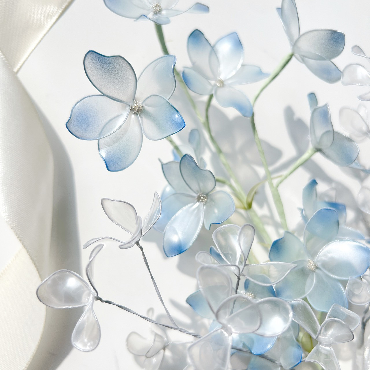 【お得なブーケ】デルフォニウムとカスミソウのブーケ ５本セット　b2028