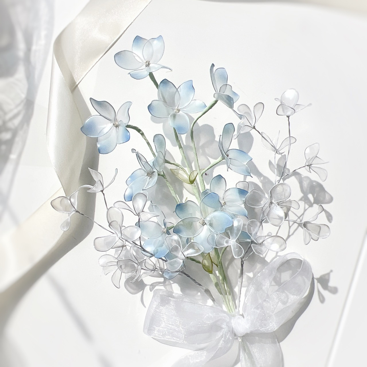 【お得なブーケ】デルフォニウムとカスミソウのブーケ ５本セット　b2028