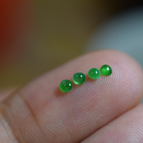 RS4-38 雫 緑 ミャマンー産 A貨 本翡翠 ルース 裸石 硬玉 ジェダイト