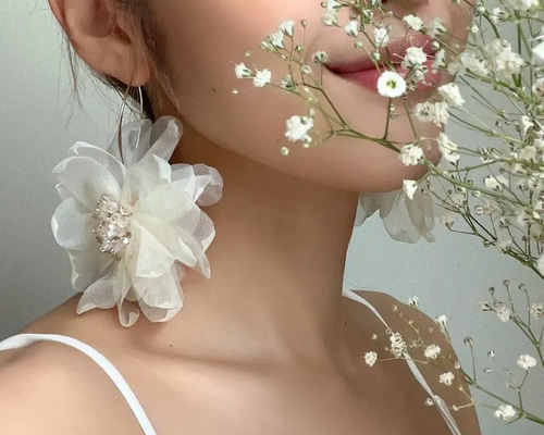 ふわふわ シフォン フラワー 大ぶり ピアス ビッグ ウェディング