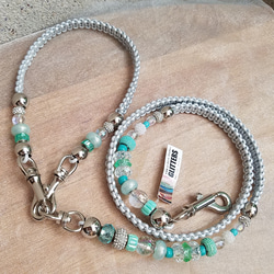 革編みビーズリード[ミントキャンディー革色シルバー]30kgまでのワンちゃん用　2way バギー飛出し防止 2枚目の画像