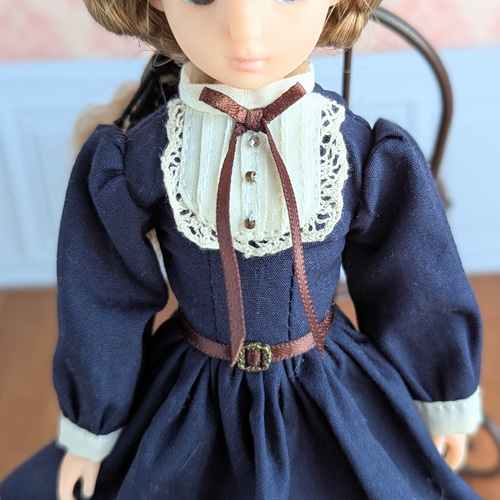 492.イチゴ柄のクラシカルワンピース・黒 ※復刻版初代リカちゃん 492.イチゴ柄のクラシカルワンピース・黒 ※復刻版初代リカちゃん