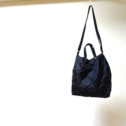 kimi ハンドメイド ドット ぼこぽこショルダー M ぽこぽこドットナイロン2WAYバッグ（ブラック） ショルダーバッグ asa