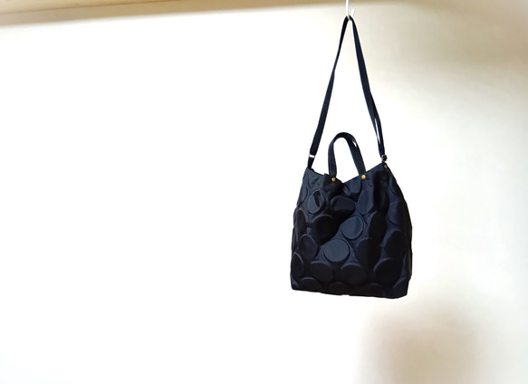 kimi ハンドメイド ドット ぼこぽこショルダー M ぽこぽこドットナイロン2WAYバッグ（ブラック） ショルダーバッグ asa