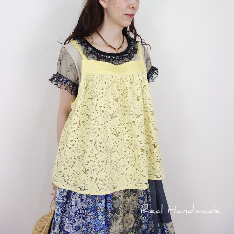 レモンイエローのリネン×レース・前後OK2WAYキャミ