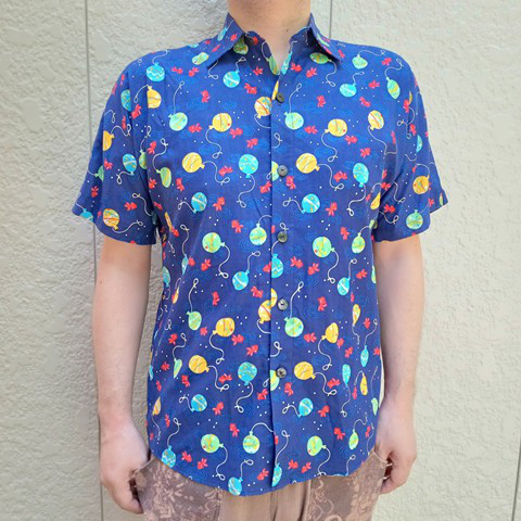 半袖和柄シャツ（水風船と金魚）