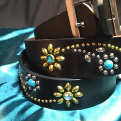 昭南ベンズツタ＆フラワースタッズベルト ブラック その他ファッション
