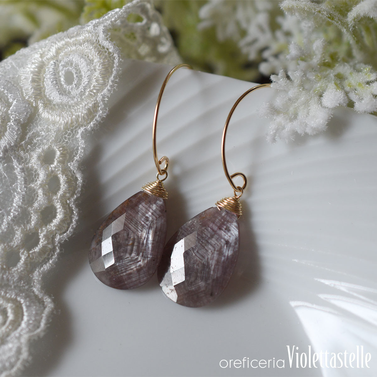 14kgf ブラウンサファイアのピアス