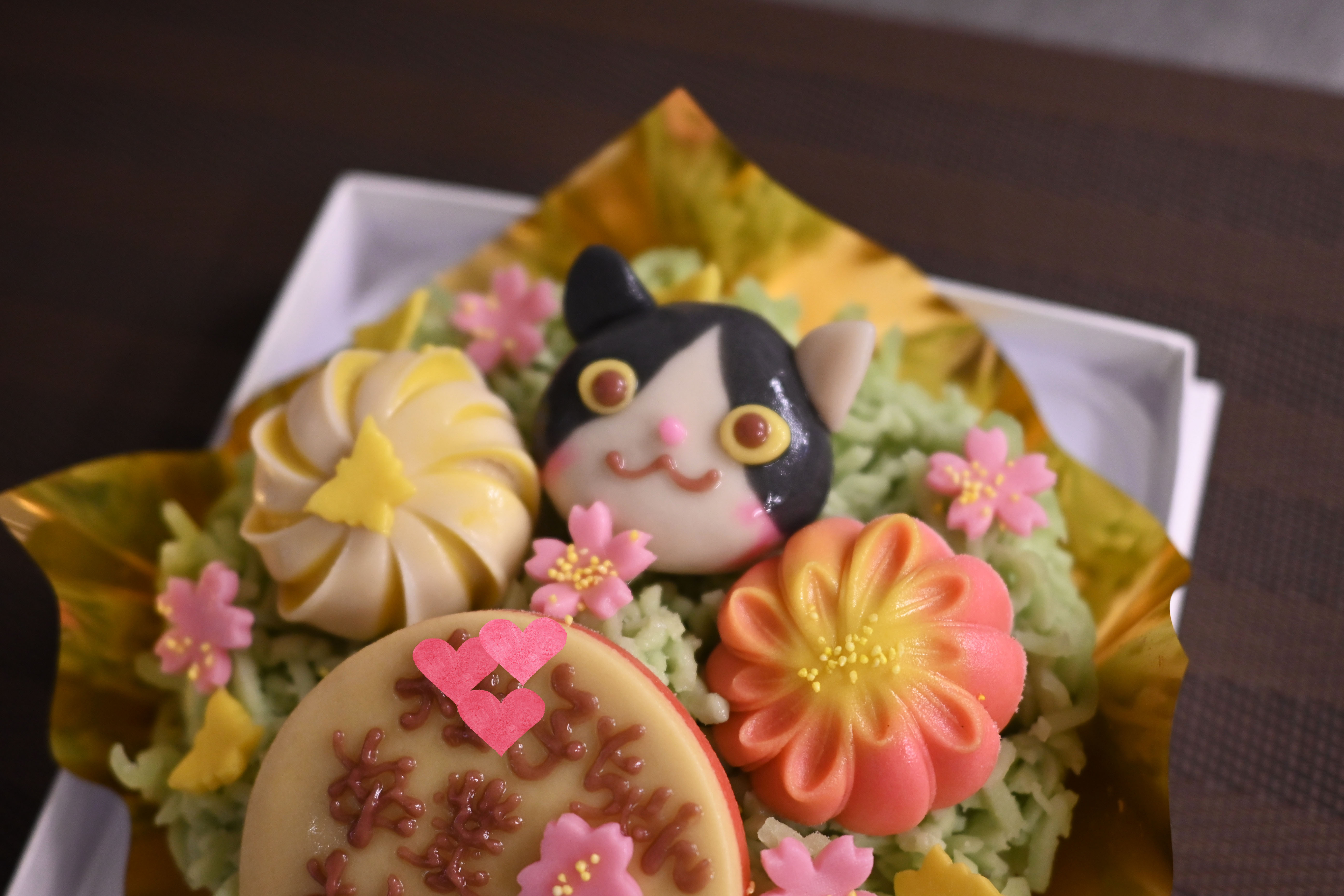 【送料無料】京都にゃんこの和菓子ケーキ　小麦粉、卵、乳不使用の世界でひとつだけのオリジナル和ケーキ