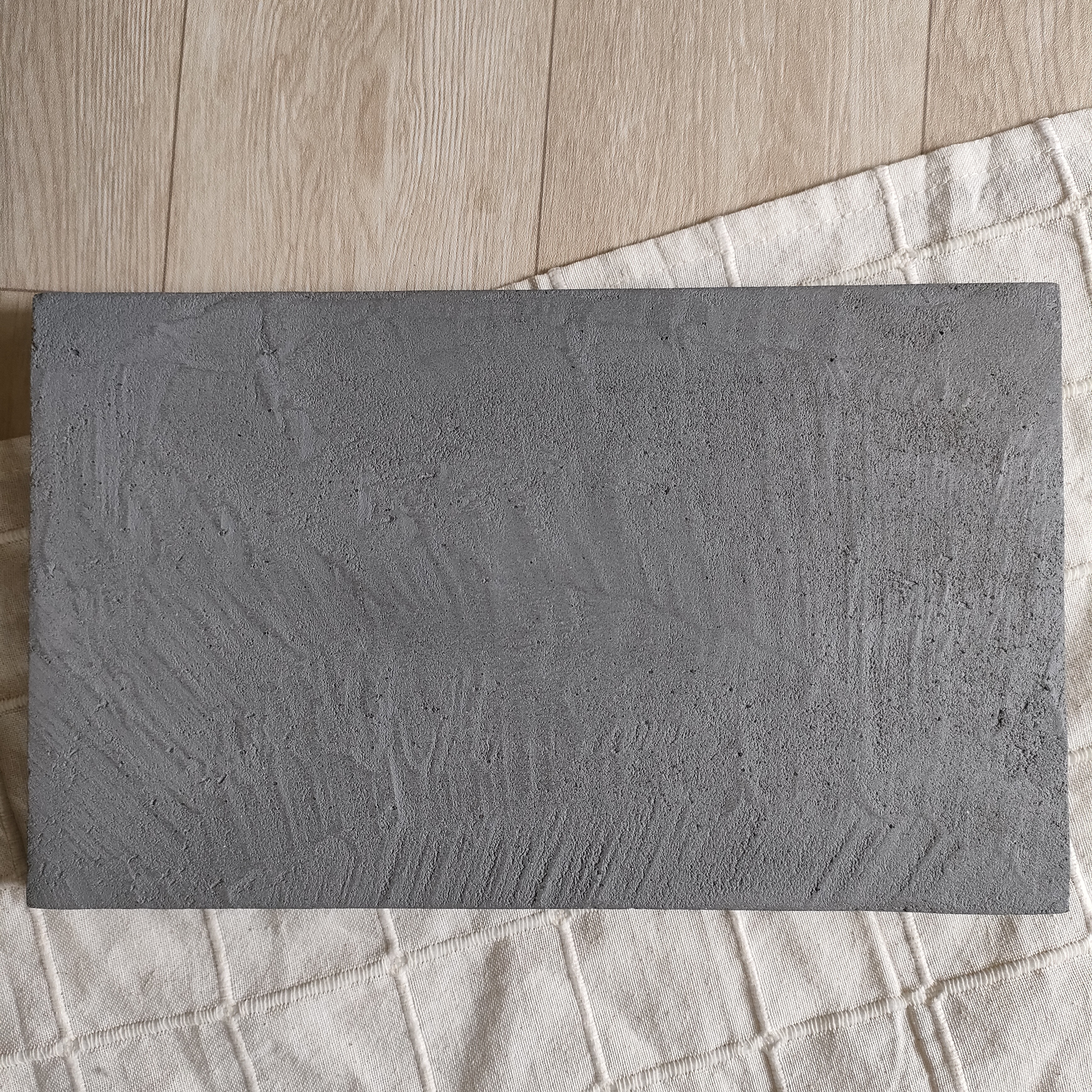 [1点限定]32×18cm グレー 全面モールテックス ディスプレイプレート アクセサリートレイ  小物置き