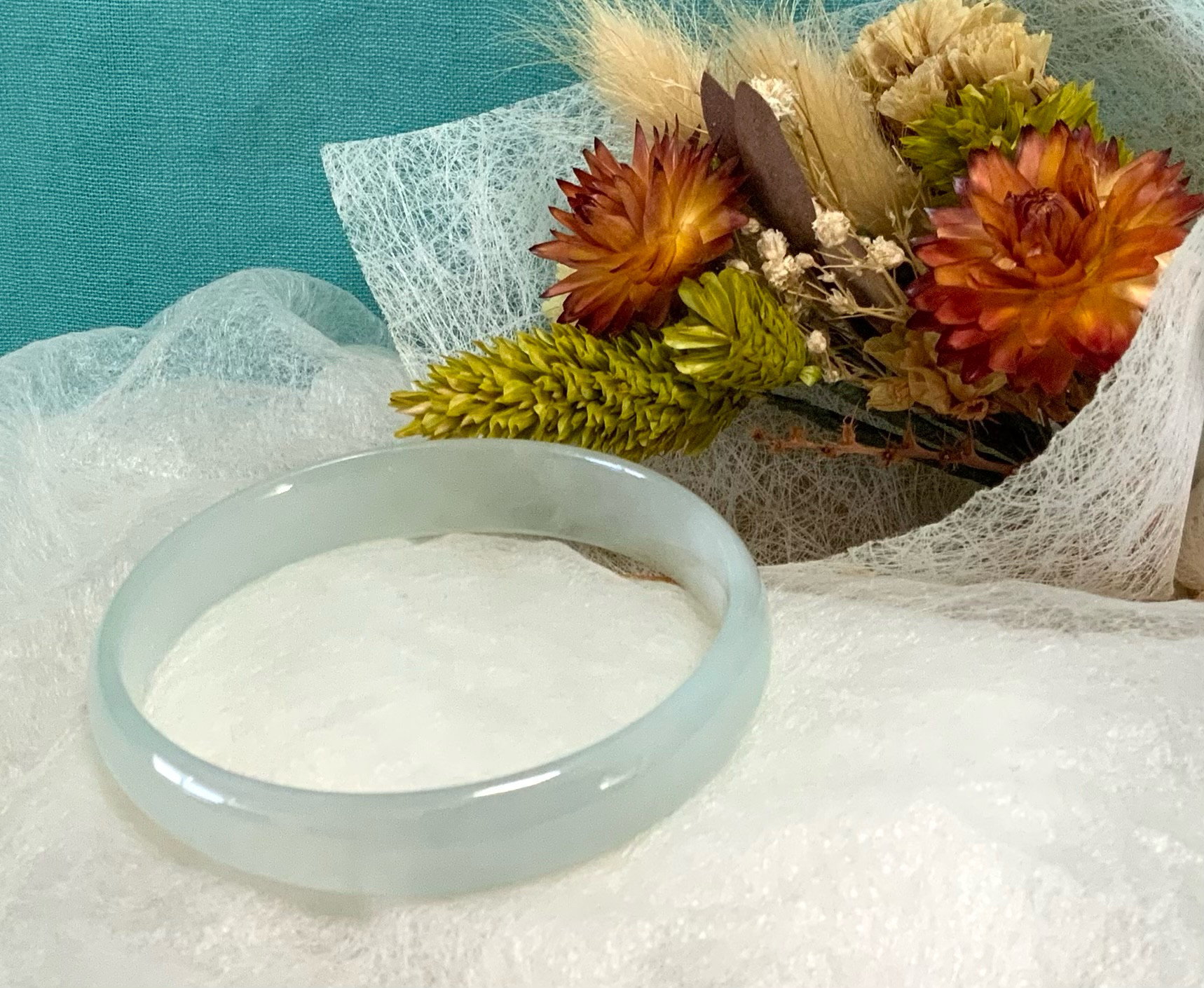 ミャンマー産　透明ホワイト翡翠バングル