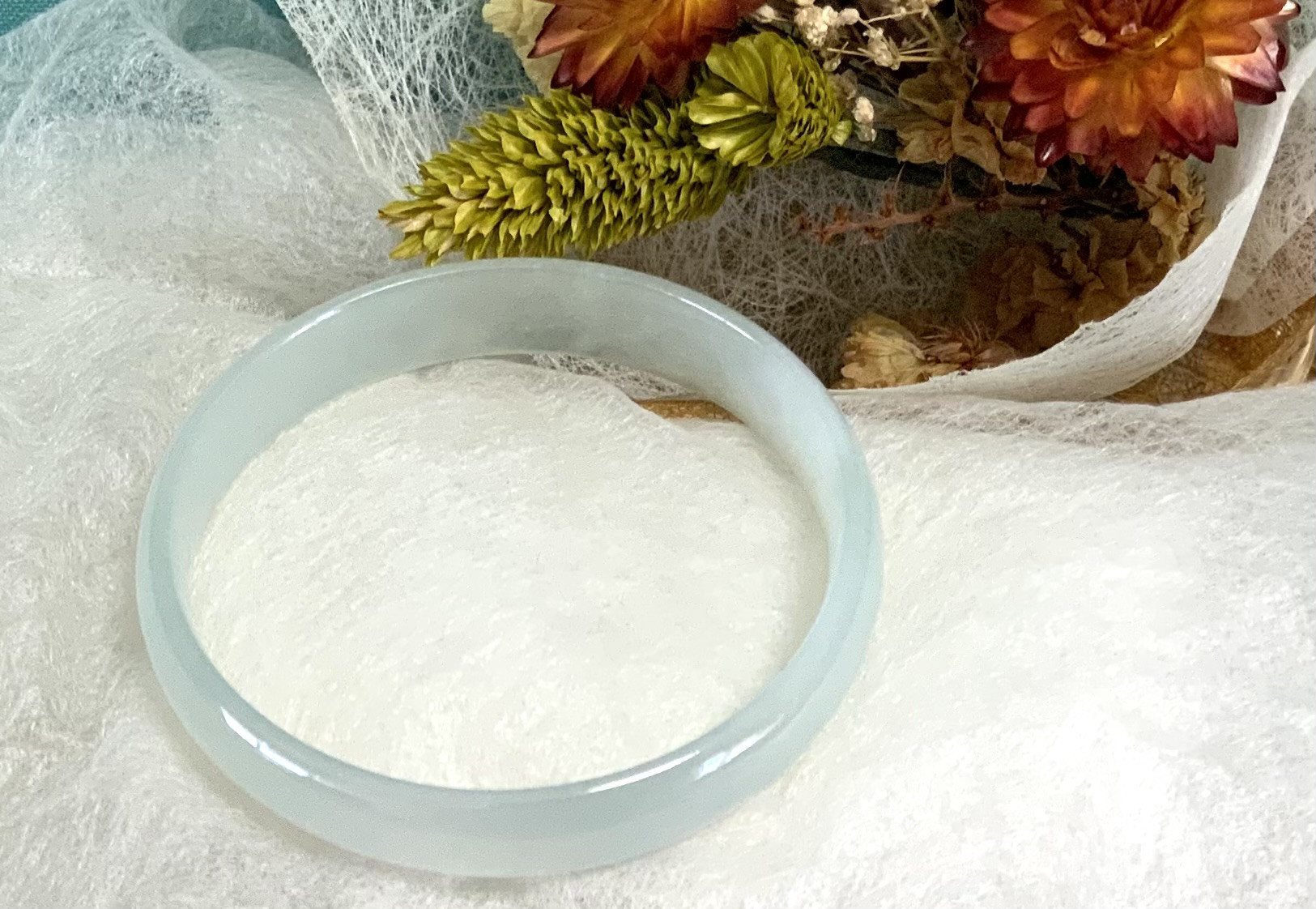 ミャンマー産　透明ホワイト翡翠バングル