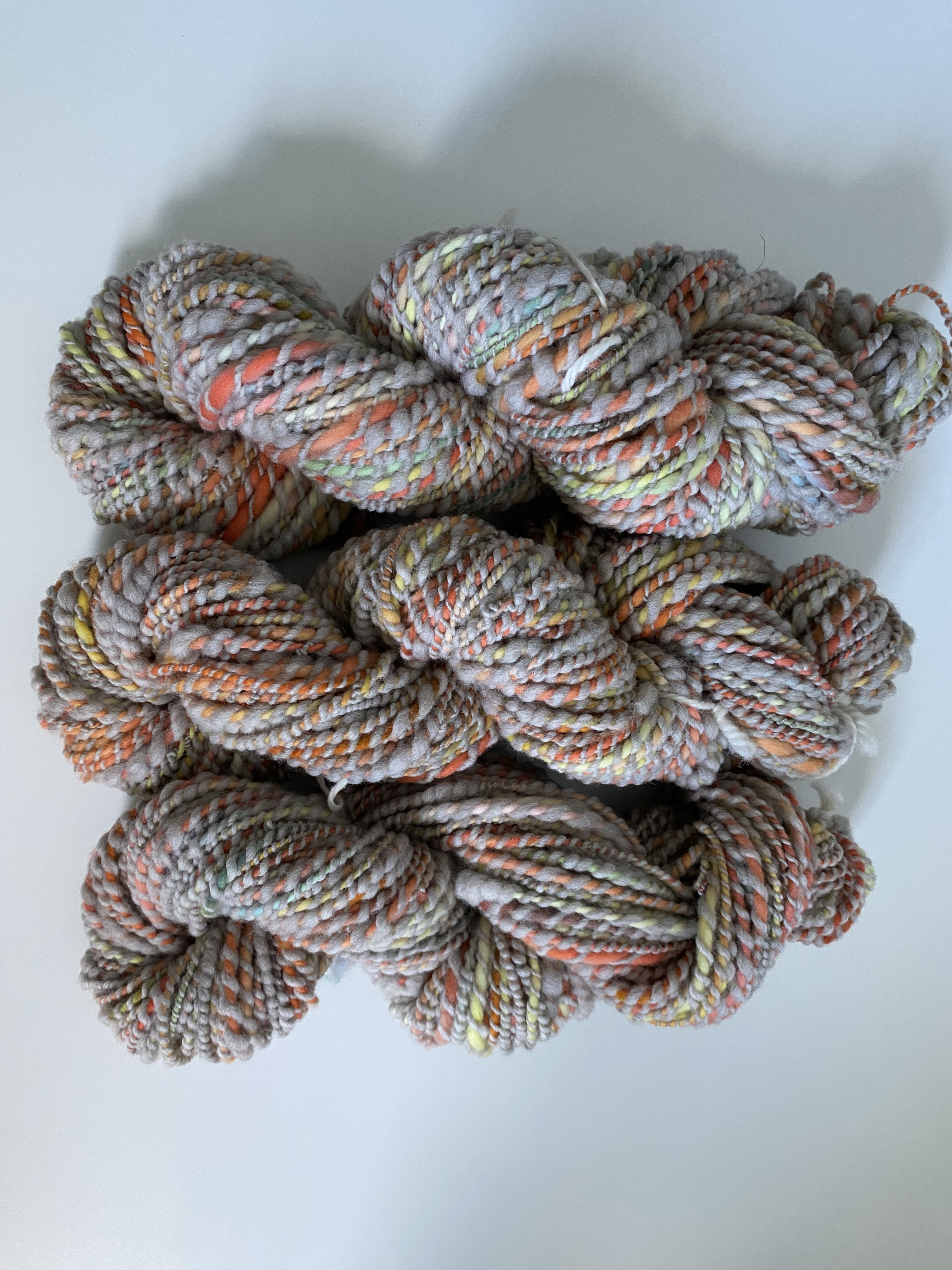 手染め手紡ぎ毛糸-ツイスト毛糸320g(100%ニュージーランドメリノウール)普通郵便-送料無料