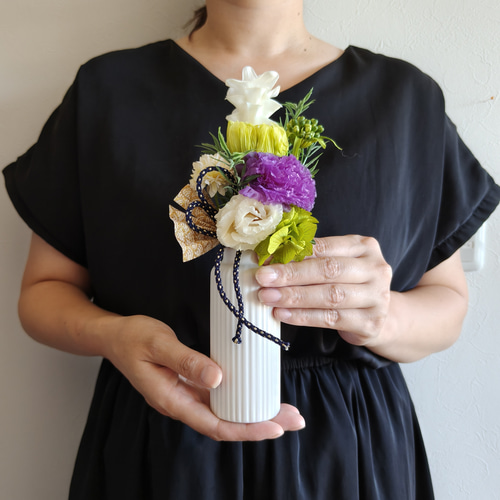 仏花、お供え花、クレマチス、ダリア、トルコキキョウお盆法事 クルクマ×トルコキキョウ×マムのお供え花 お盆2025 プリザーブド