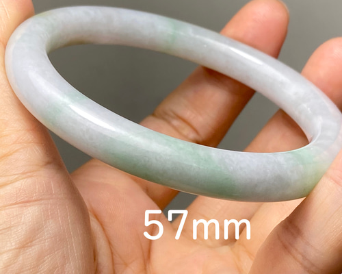 BG9-39 訳あり処分品 糯種 57.0mm 白緑 ミャンマー産 A貨 本翡翠
