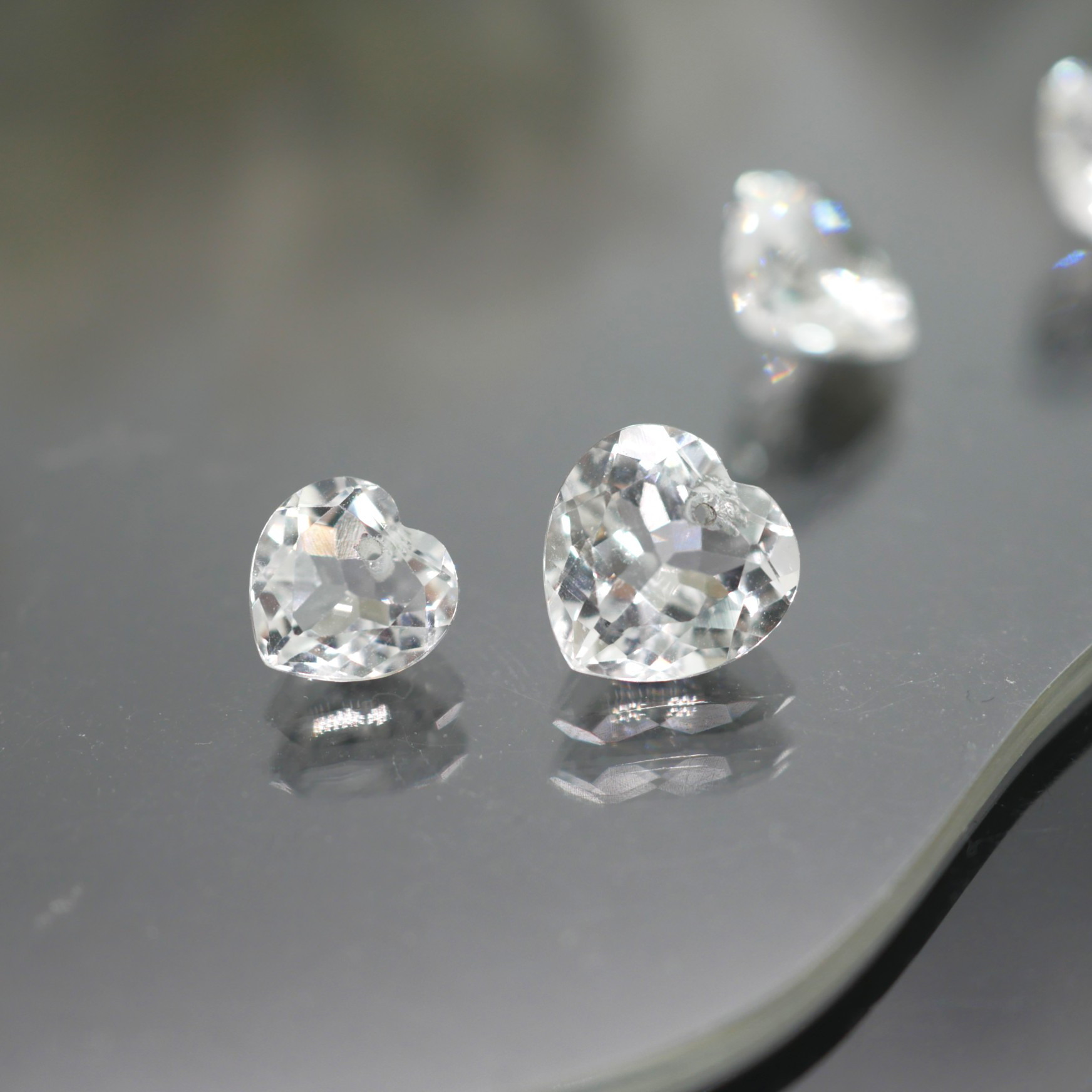高透明 水晶 1個 ハートブリリアントカット 貫通穴あき 8mm