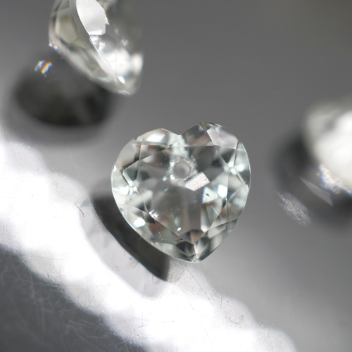 水晶　ハートブリリアントカット 高透明 水晶 1個 ハートブリリアントカット 貫通穴あき 8mm 天然石