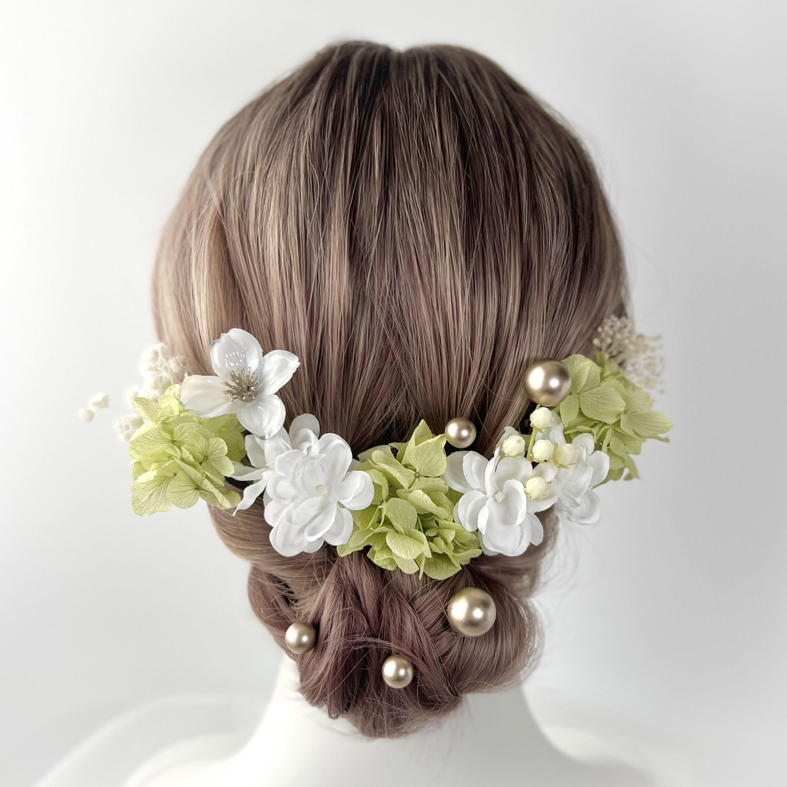 成人式 卒業式　ライトグリーンアジサイと白い小花の髪飾り　髪かざり 和装 ヘア飾り 結婚式　緑　ヘッドドレス