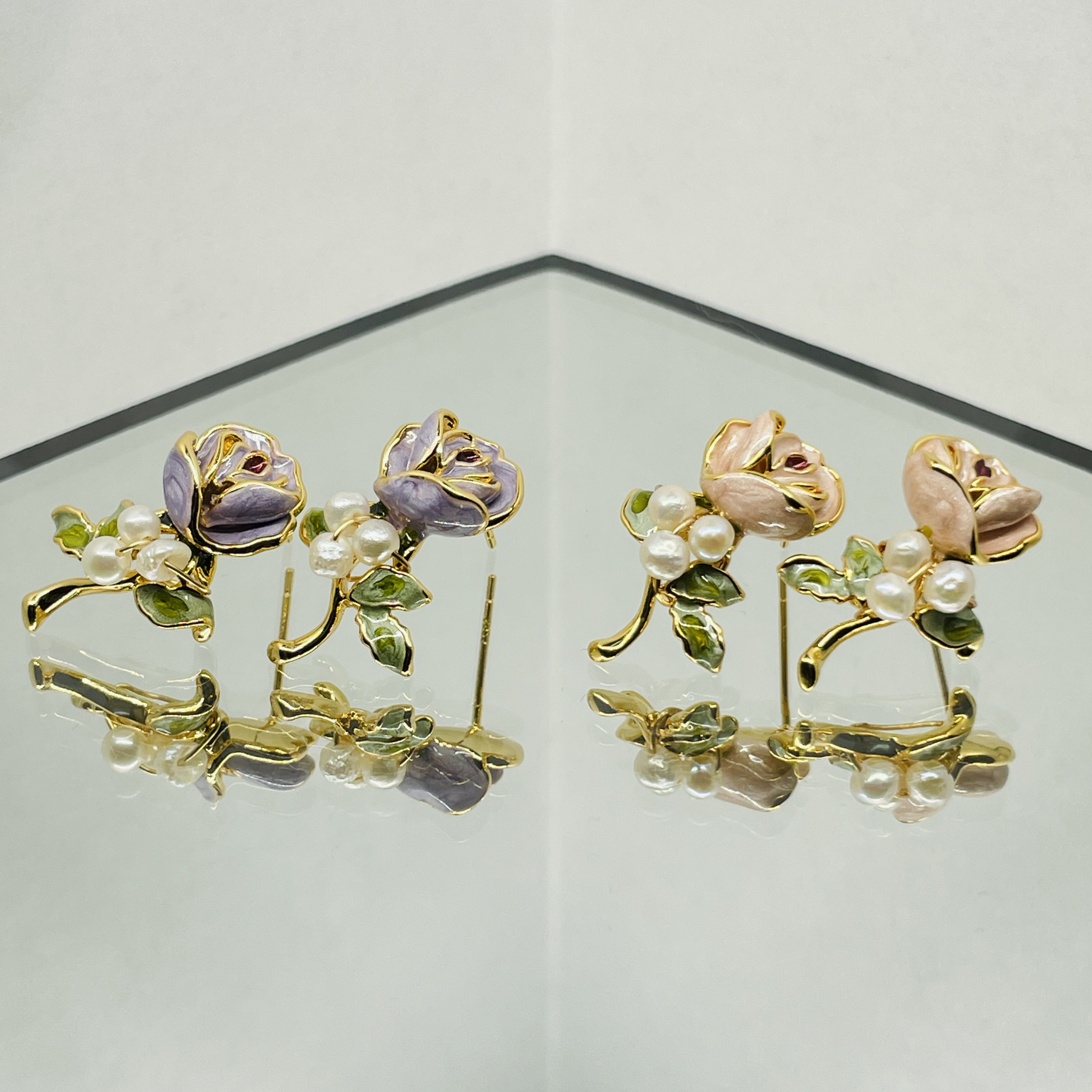 バラデザイン ピアス(両耳用)