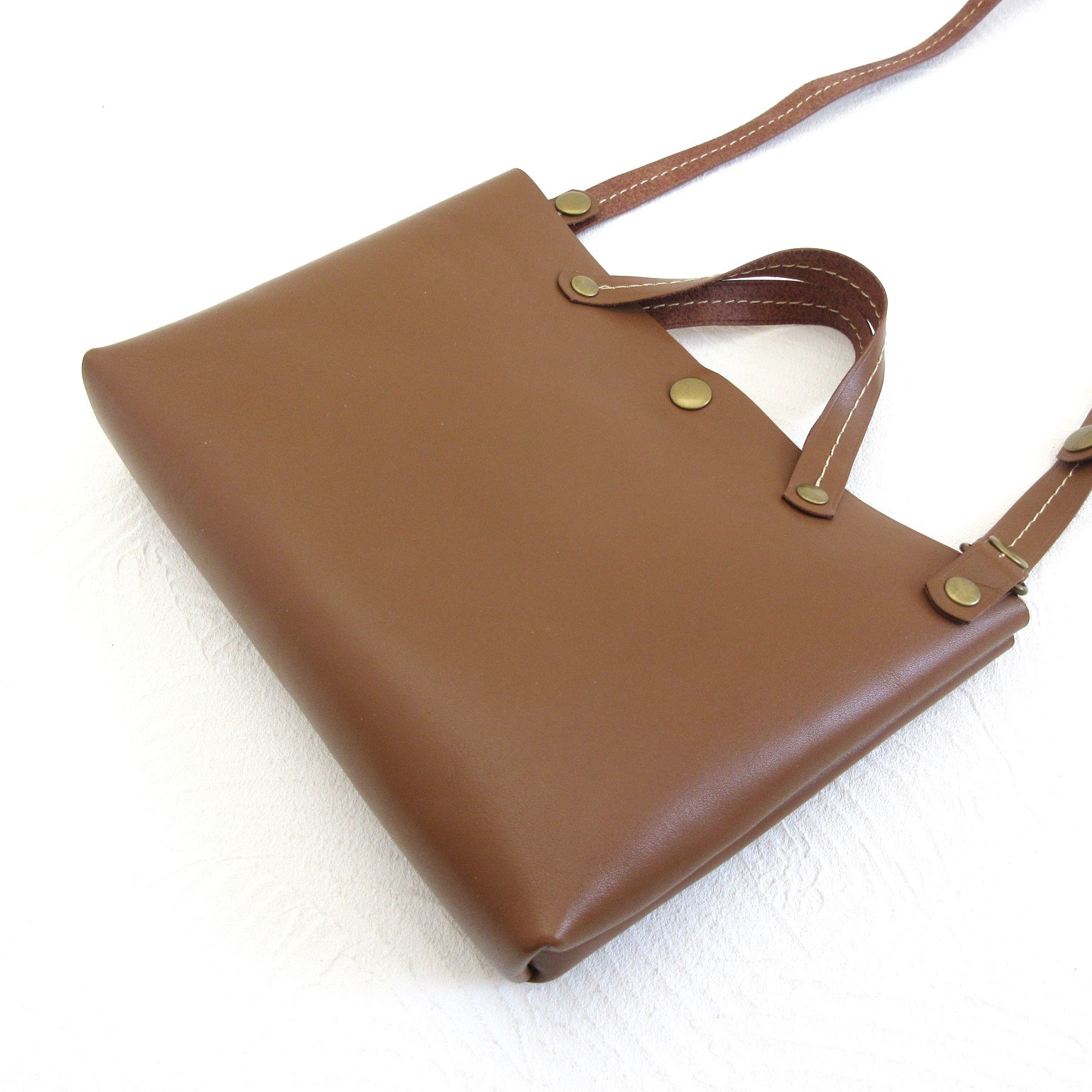 バッグインサコッシュ♪《牛革》スムースレザー・ブラウン・0154