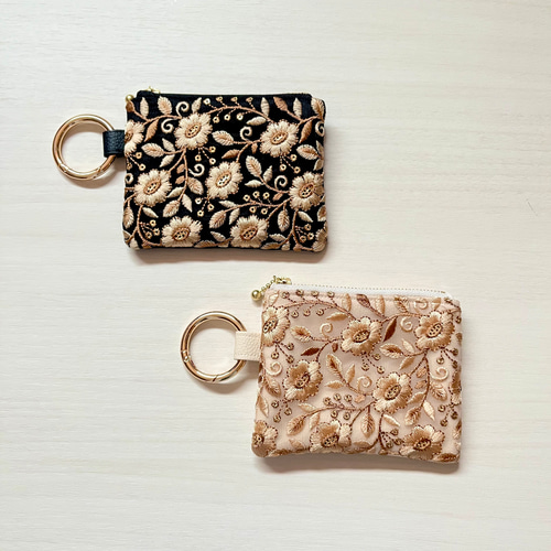 イヤホンケース 充電器ケースにも＊インド刺繍リボンのミニポーチ