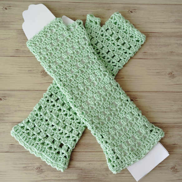 ハンドウォーマー アームカバー 手編み かわいい レース編み 親指あり