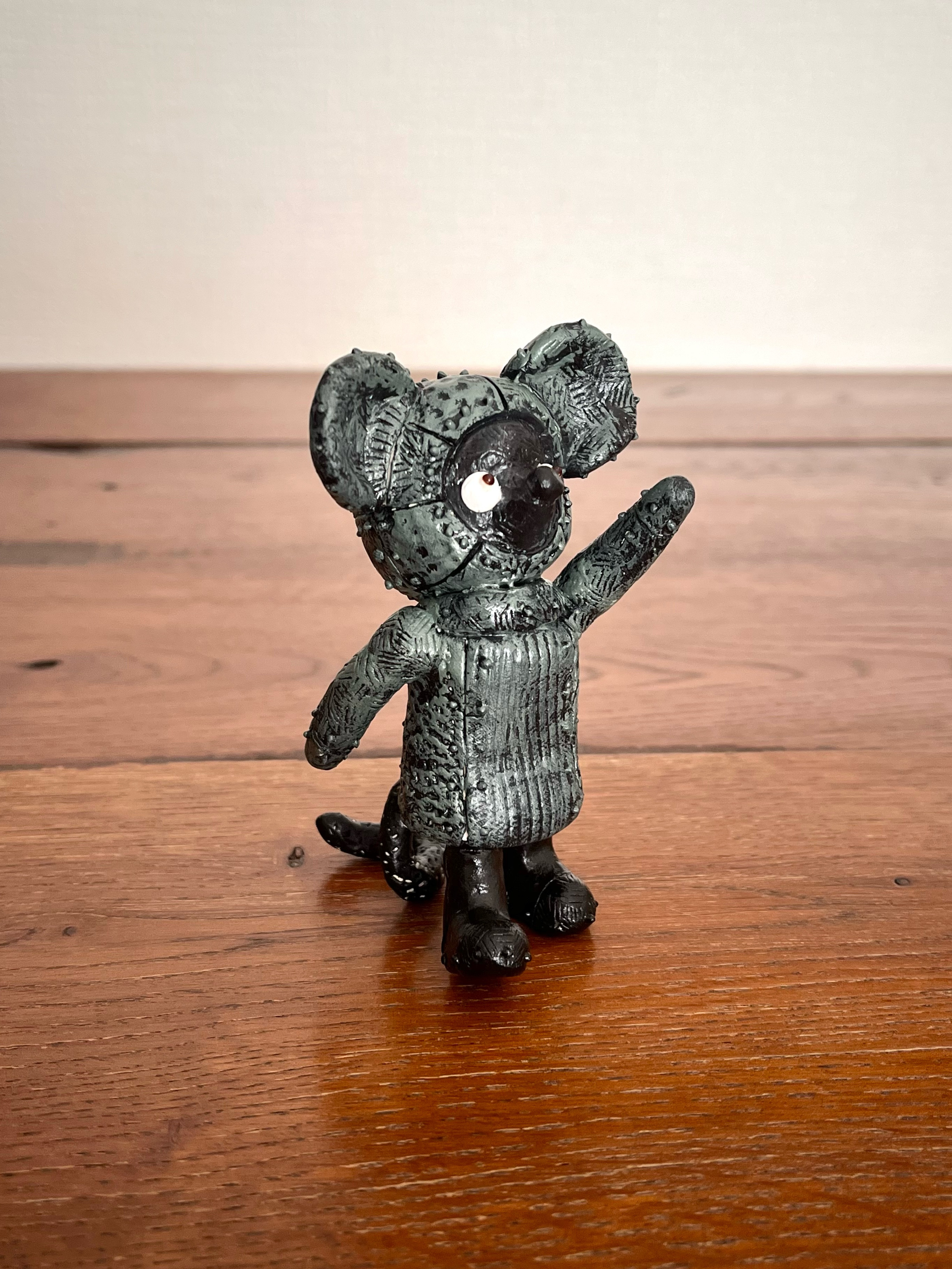 【送料無料】ロボねずみのフィギュア