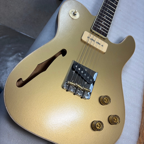 ゴールド テレキャスタータイプ エレキギター Squier / 40th Anniversary Telecaster Gold Edition Laurel