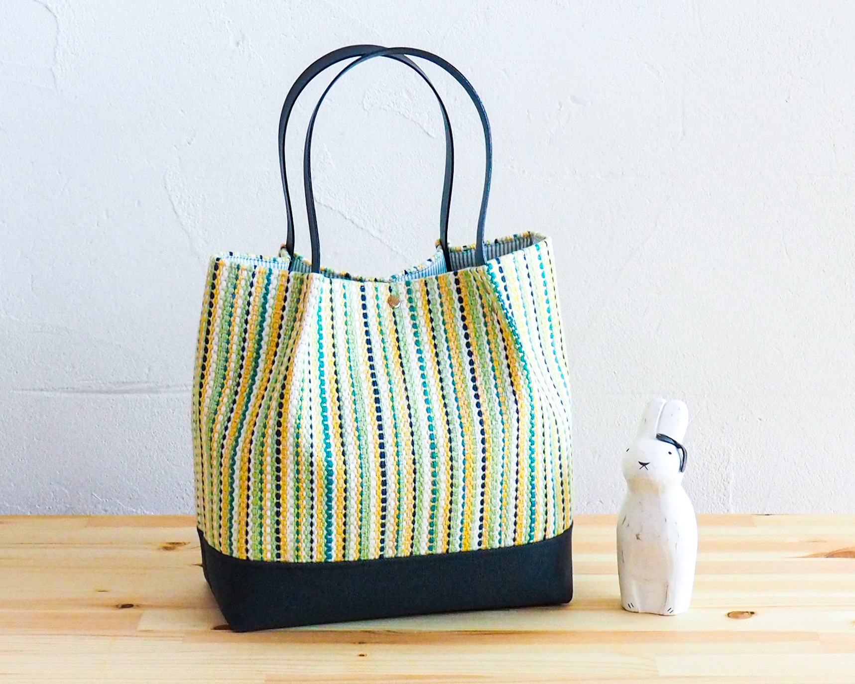 夏のマルチカラー手織り布のふんわりトート（グリーン）