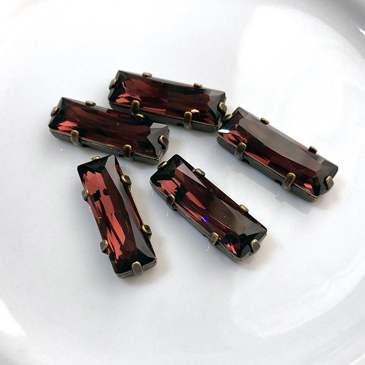 【スワロフスキー】#4547 Princess Baguette バーガンディ 21×7mm 48個