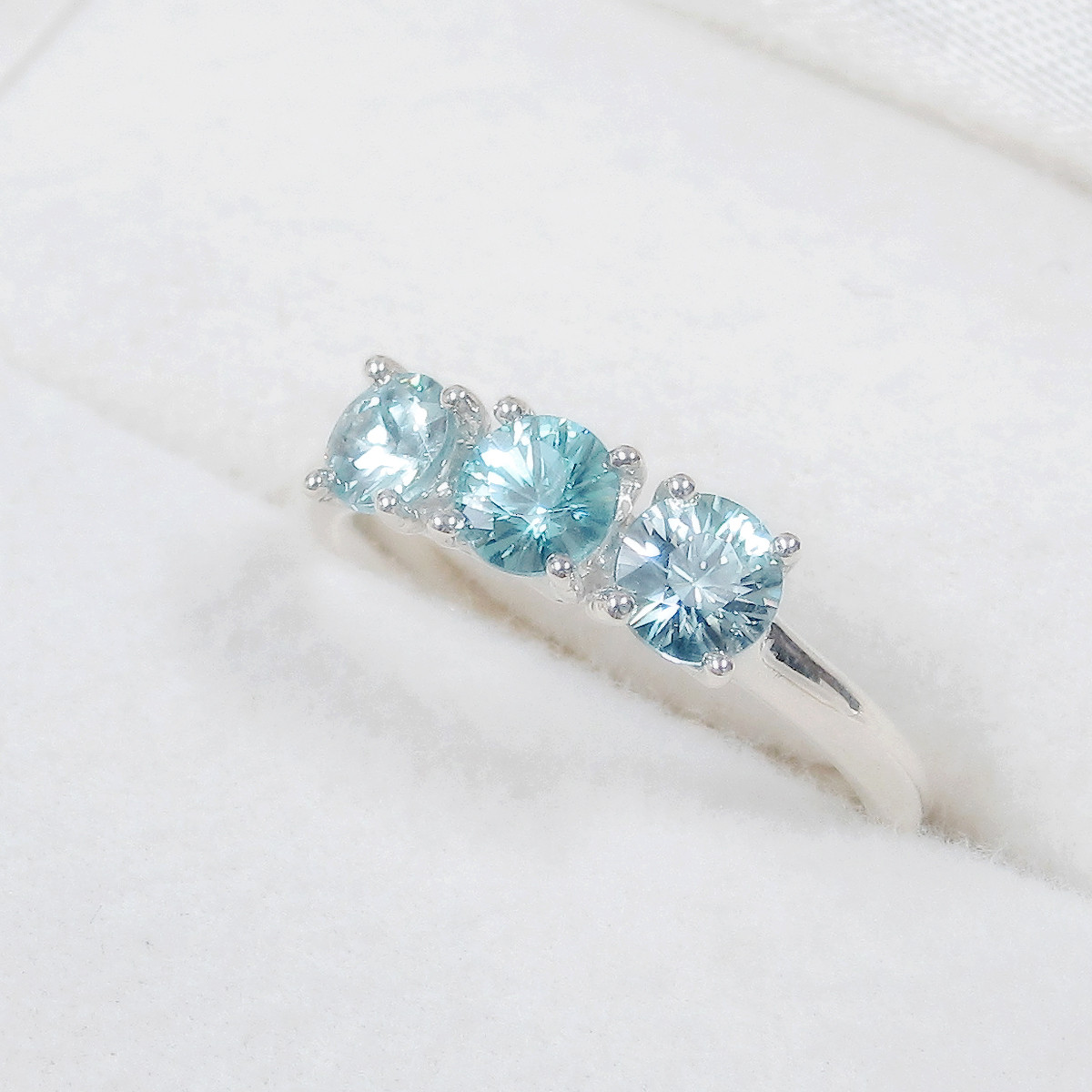 1.95ctブルージルコンとSV925の指輪（リングサイズ：15号、天然石、誕生石、ロジウムメッキ）