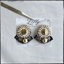 ビーズ刺繍ピアス/ゴールド/インド刺繍リボン/個性的/カジュアル/ビーズピアス イヤリング 4枚目の画像