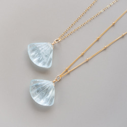 大粒アクアマリン（シェルカービング）のネックレス（14KGF） 4枚目の画像