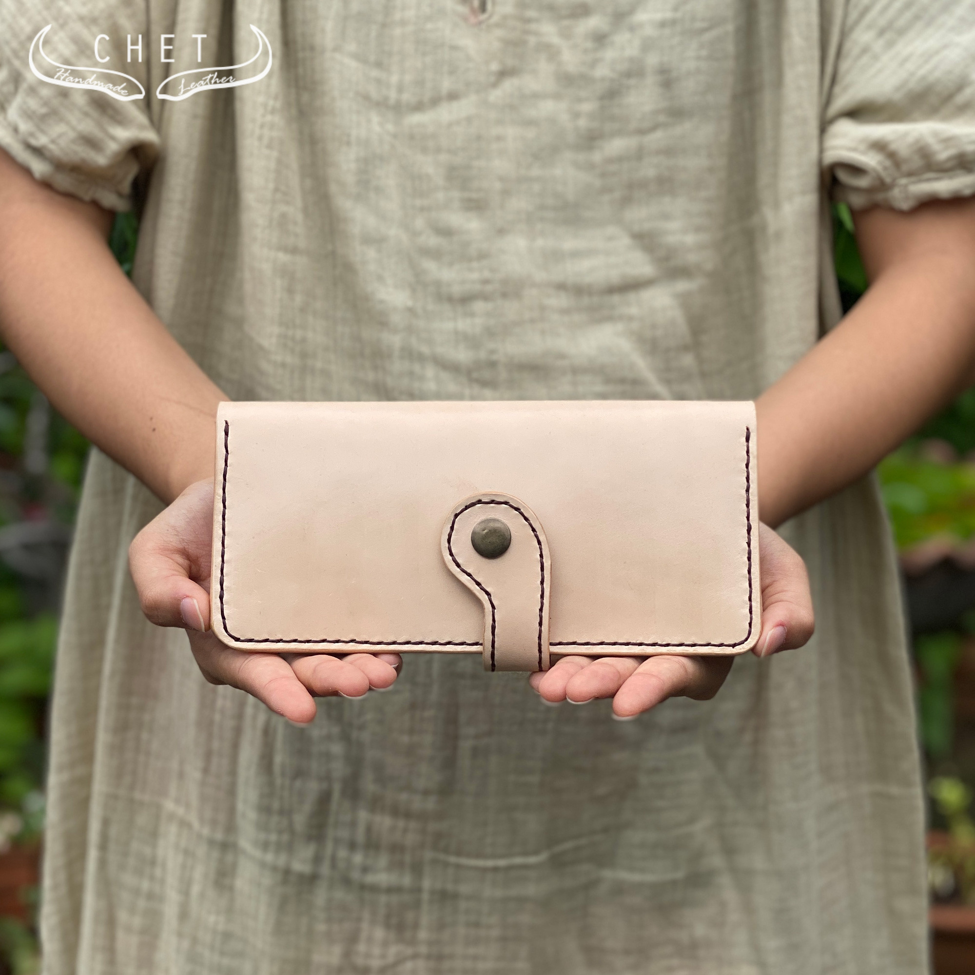 【刻印無料】レザー長財布 牛ヌメ革 お札もコインもカードもたっぷり入る本革レディース／メンズ財布 8,520円