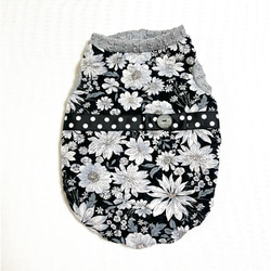 ハンドメイド　犬の花柄の服 犬服 ハンドメイド 花柄(赤)⑤ - メルカリ