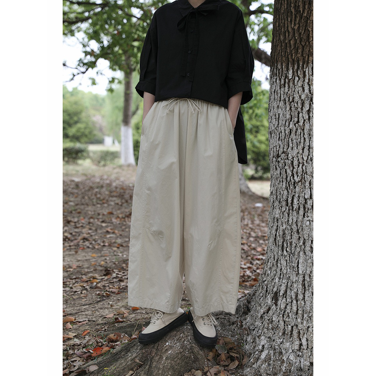 レディース綿素材パンツ ゆったり ストレート カッティングデザイン