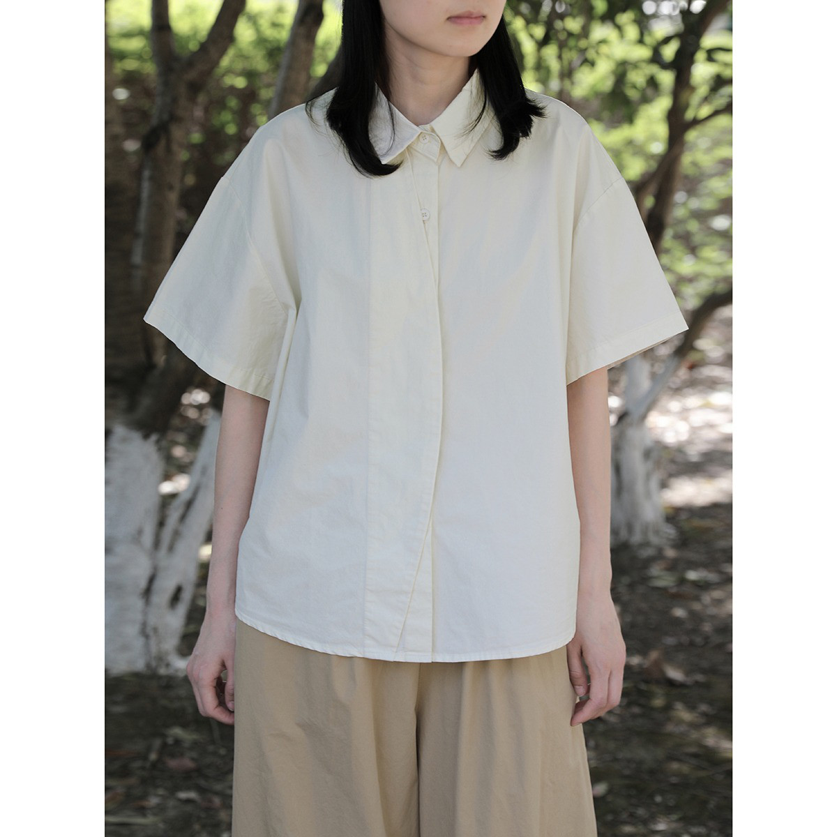 レディース綿素材シャツ 開襟 半袖 無地 ゆったりカッティング