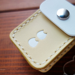 【1個限定特別価格】シフォンアイボリー×ホワイトのスマートキーケース【新型アルト等】【スズキ系】 3枚目の画像