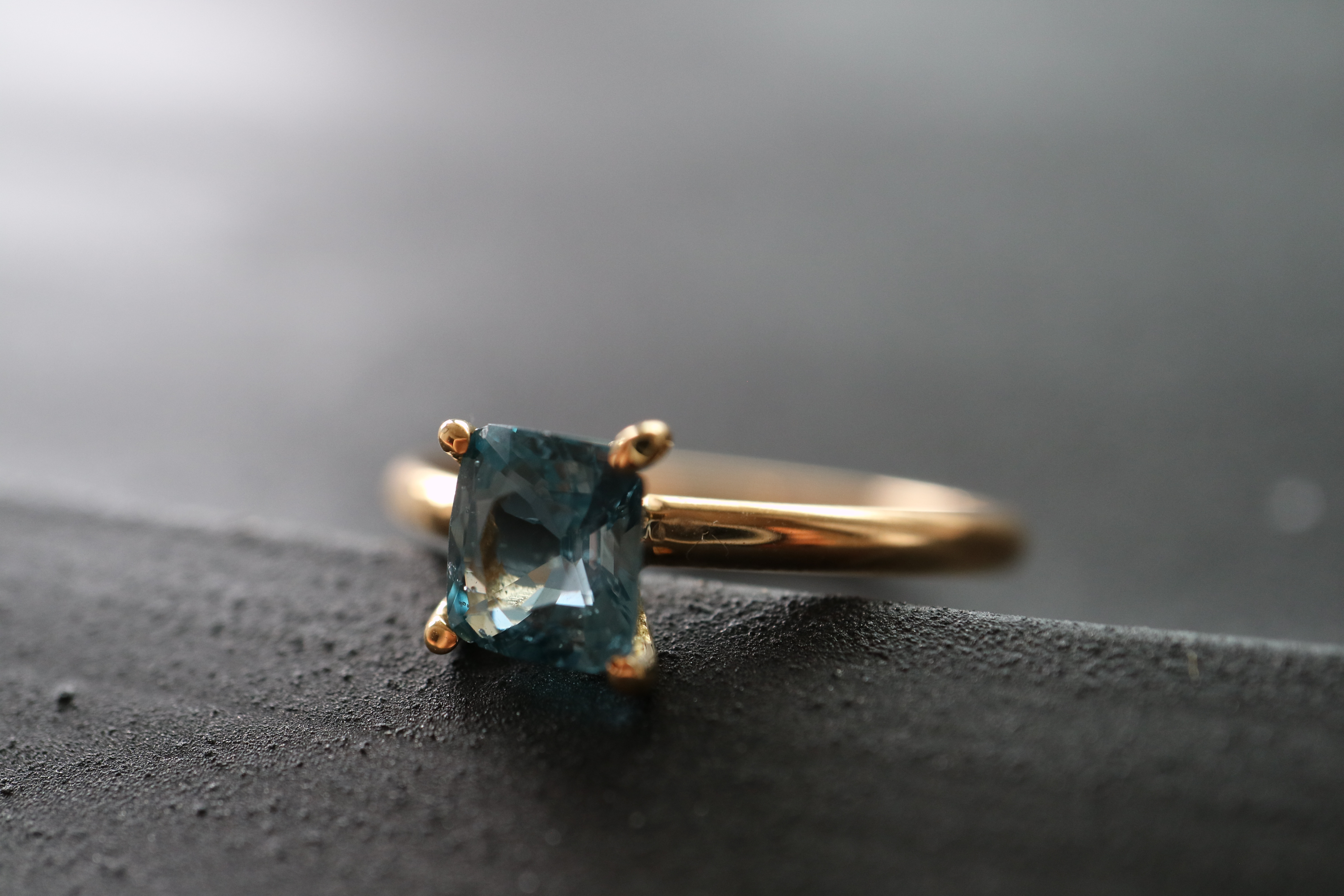 Spinel K18リング -Cobalt blue-(23R-05)