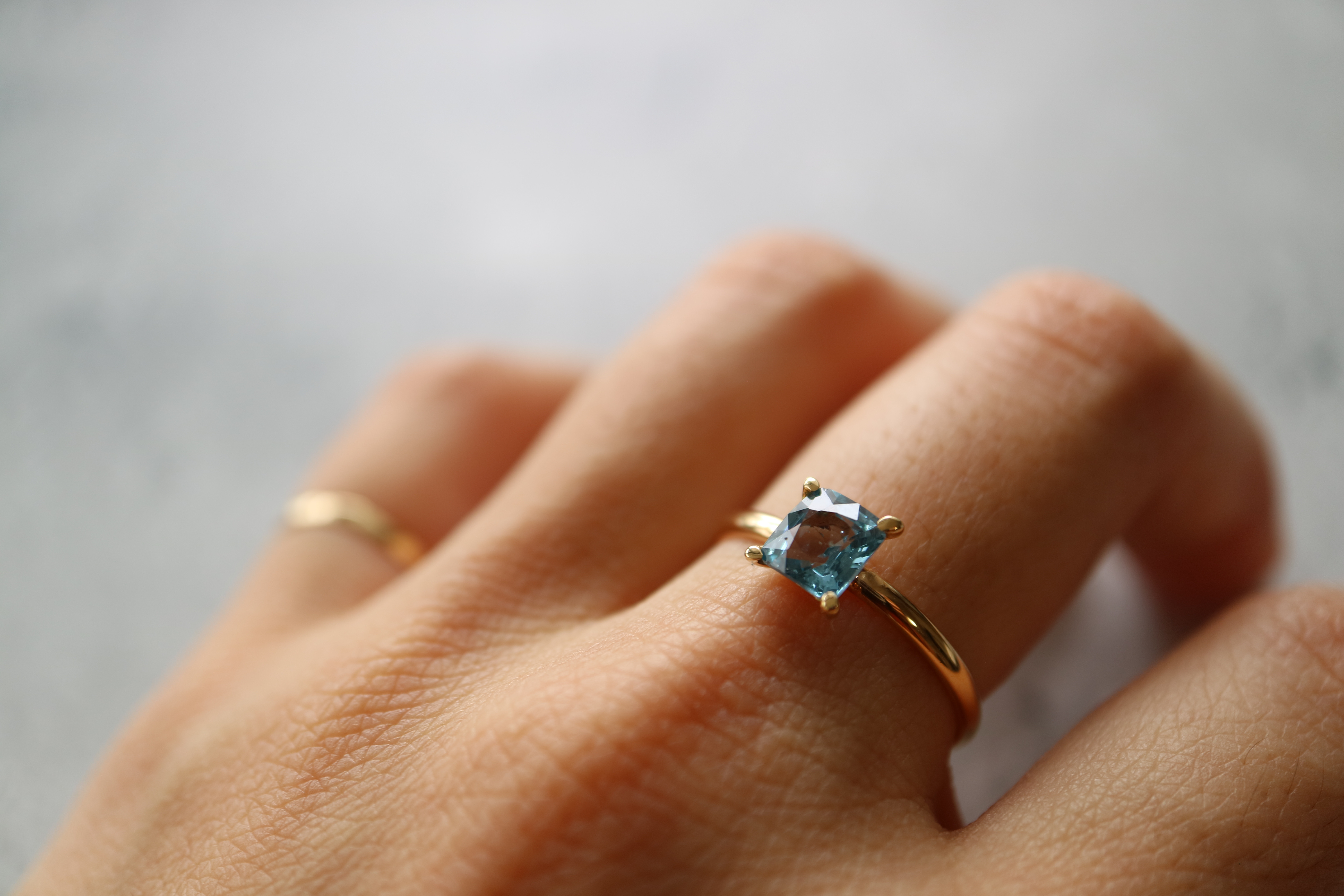 Spinel K18リング -Cobalt blue-(23R-05)