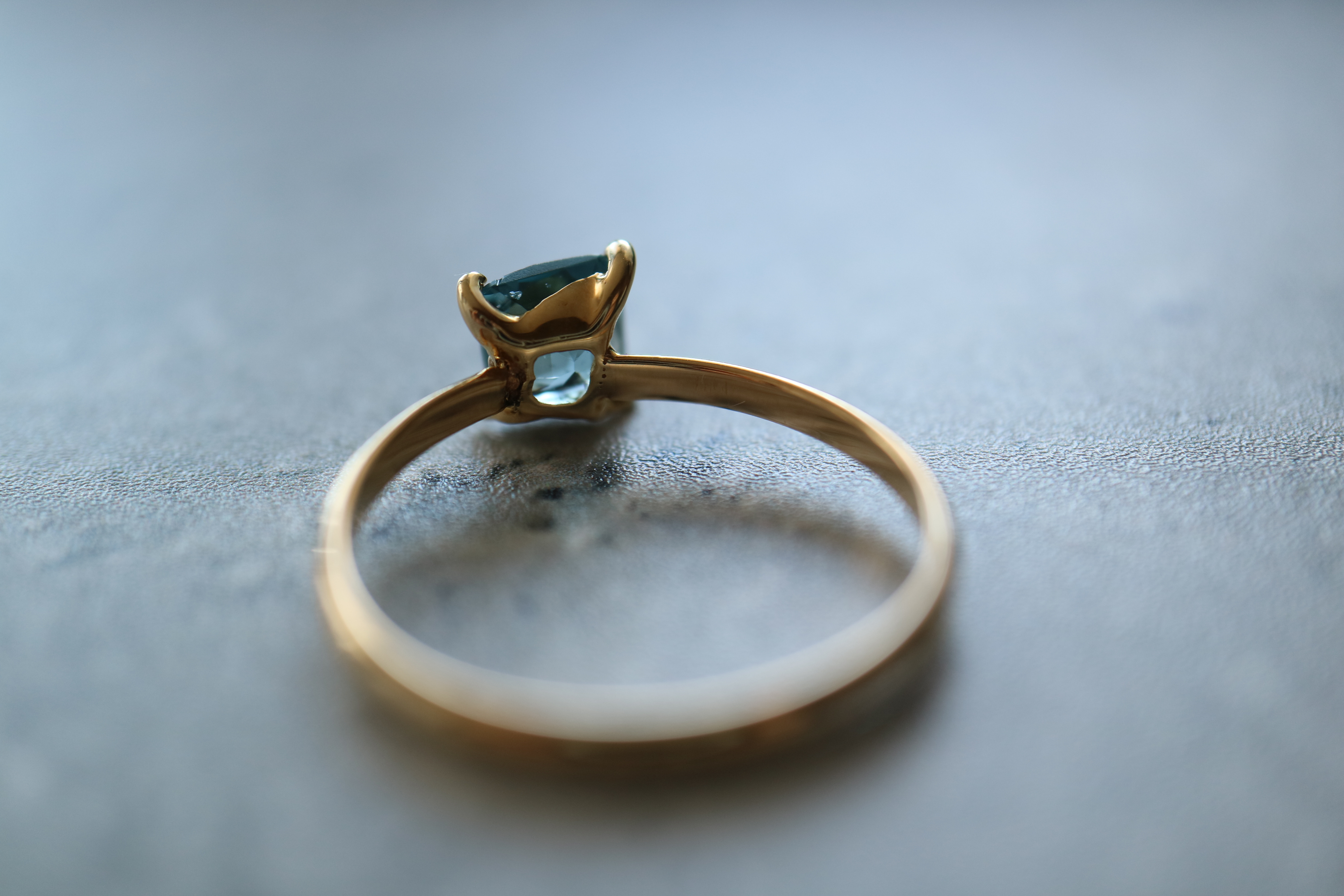 Spinel K18リング -Cobalt blue-(23R-05)