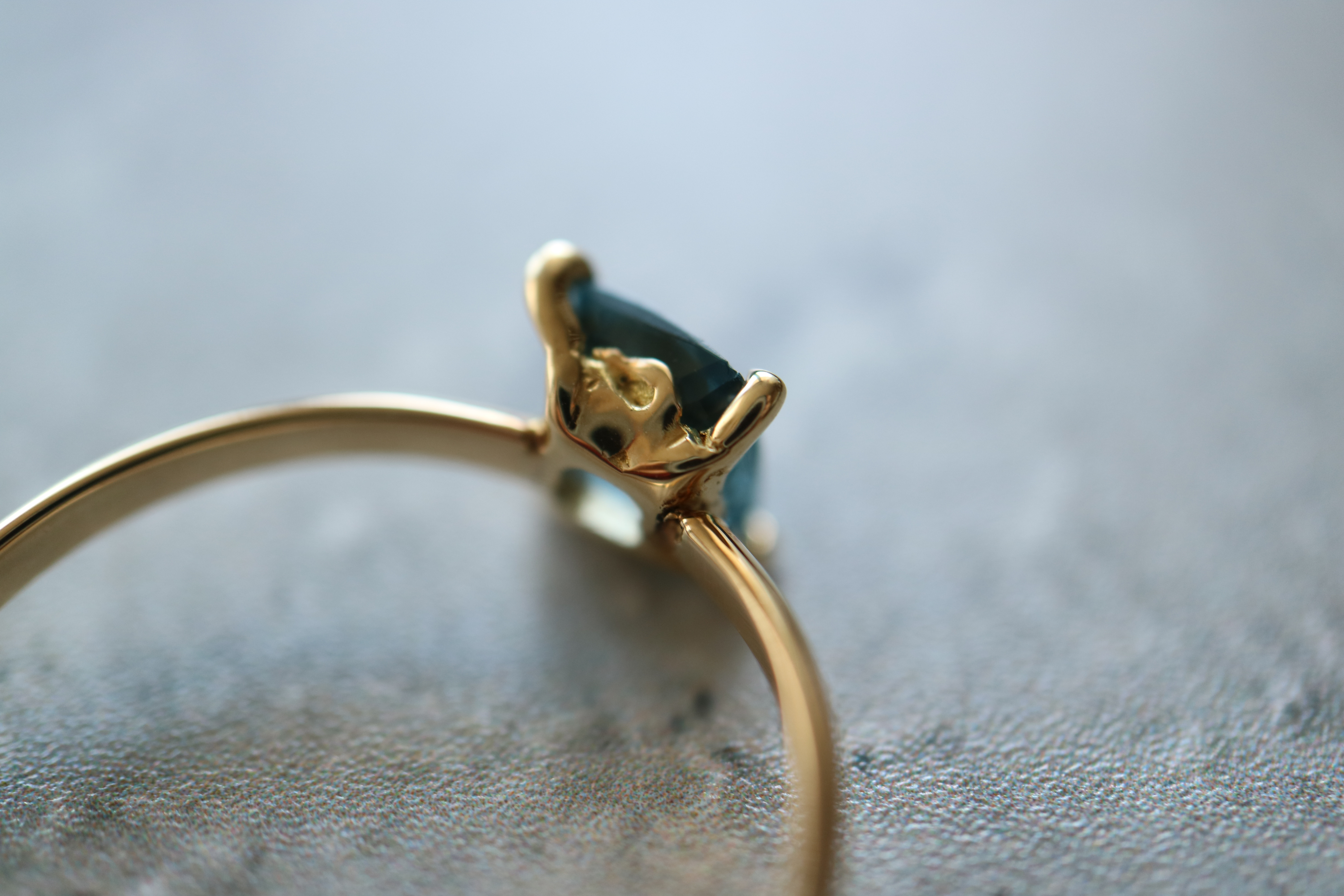 Spinel K18リング -Cobalt blue-(23R-05)