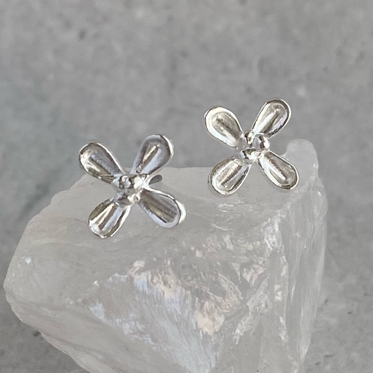 〜Brume〜純銀金木犀のひとつぶピアス