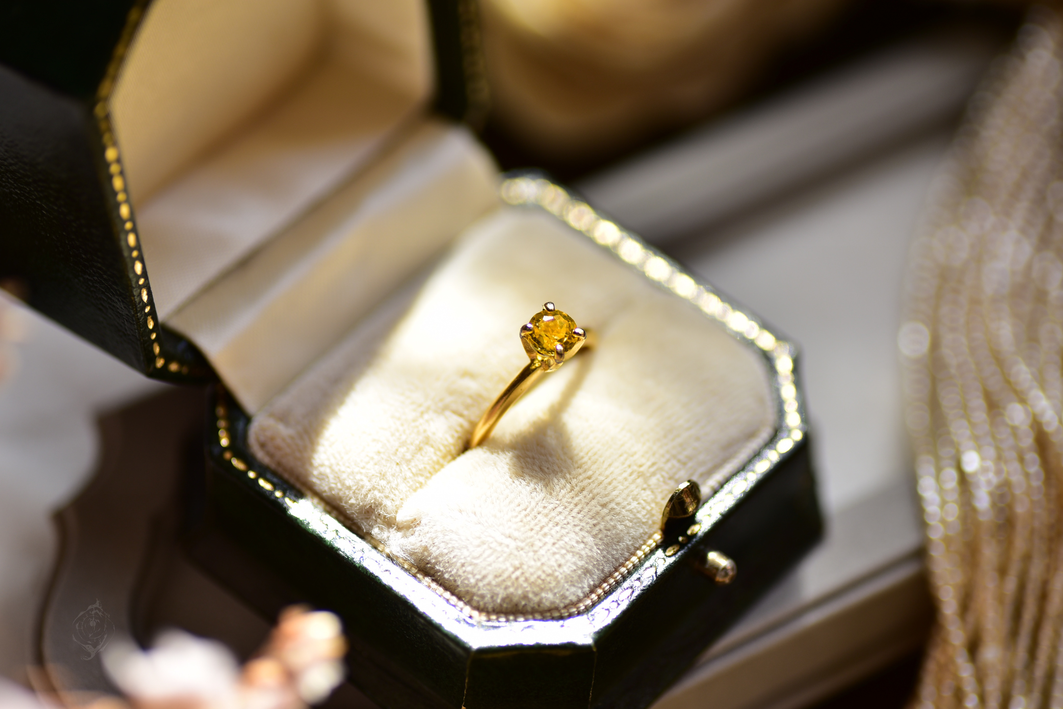 たんぽぽイエロー：ウランガラス【9号｜リング】