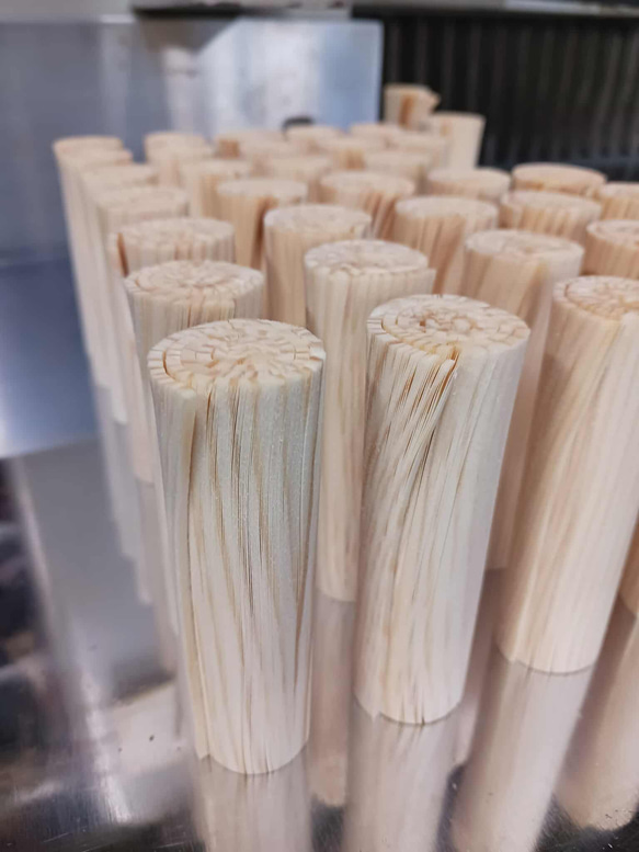 【NEW】紙木と花（しきとはな）Long 丨0.2mmの薄さに削った信州アカマツが織りなす花の器 12枚目の画像