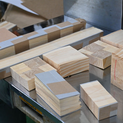 【NEW】紙木と花（しきとはな）Long 丨0.2mmの薄さに削った信州アカマツが織りなす花の器 10枚目の画像