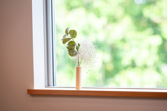 【NEW】紙木と花（しきとはな）Long 丨0.2mmの薄さに削った信州アカマツが織りなす花の器 2枚目の画像