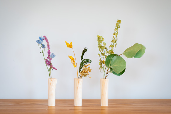 【NEW】紙木と花（しきとはな）Long 丨0.2mmの薄さに削った信州アカマツが織りなす花の器 1枚目の画像