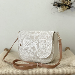 ミナペルホネン　rosy 小ぶり巾着バッグ　ショルダーにも♪ ⚮̈ミナペルホネン rosy beige シプリバッグ 巾着ショルダー